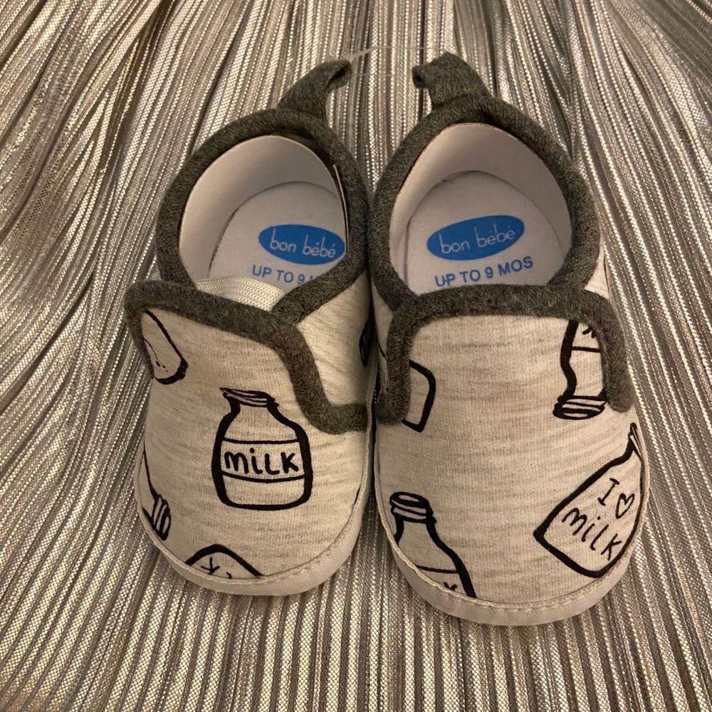 𝅺I❤️MILK baby booties